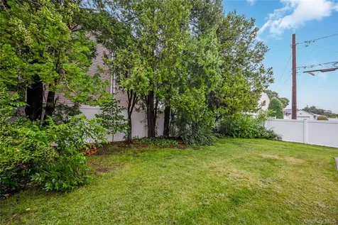192 Sycamore Avenue Bethpage NY 11714