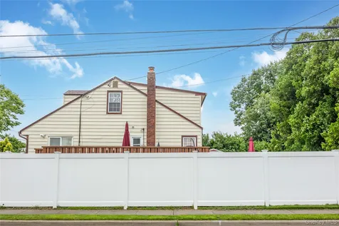 192 Sycamore Avenue Bethpage NY 11714