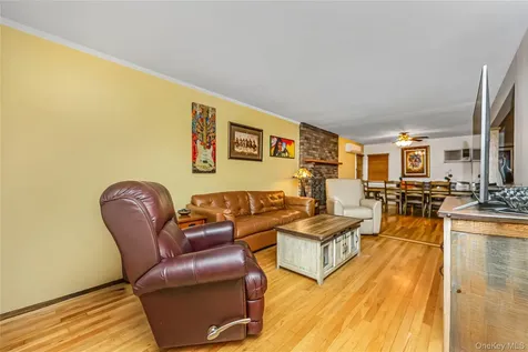 192 Sycamore Avenue Bethpage NY 11714