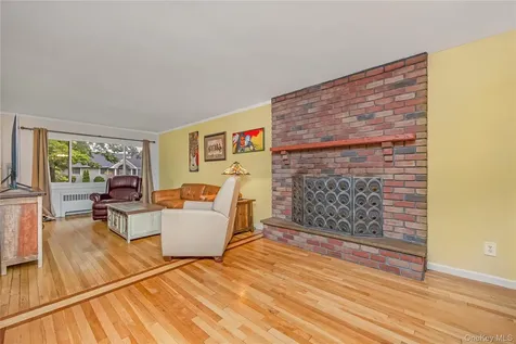 192 Sycamore Avenue Bethpage NY 11714