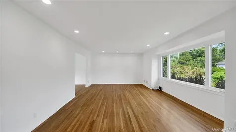 118 Van Etten Boulevard New Rochelle NY 10804