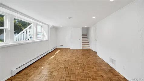 118 Van Etten Boulevard New Rochelle NY 10804