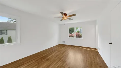118 Van Etten Boulevard New Rochelle NY 10804