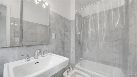 118 Van Etten Boulevard New Rochelle NY 10804