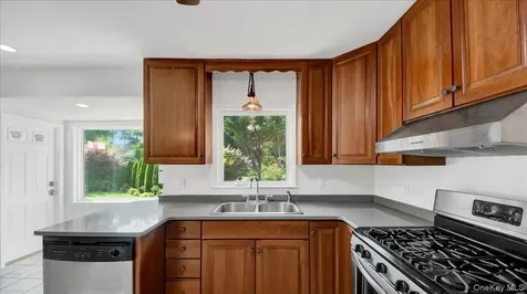 118 Van Etten Boulevard New Rochelle NY 10804