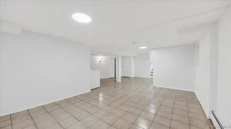 118 Van Etten Boulevard New Rochelle NY 10804