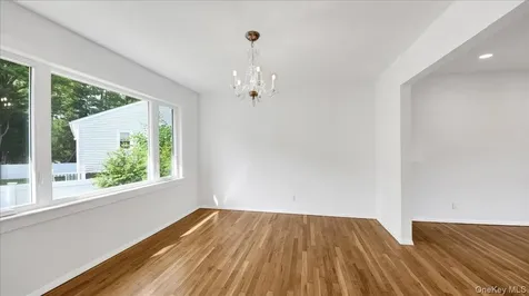 118 Van Etten Boulevard New Rochelle NY 10804