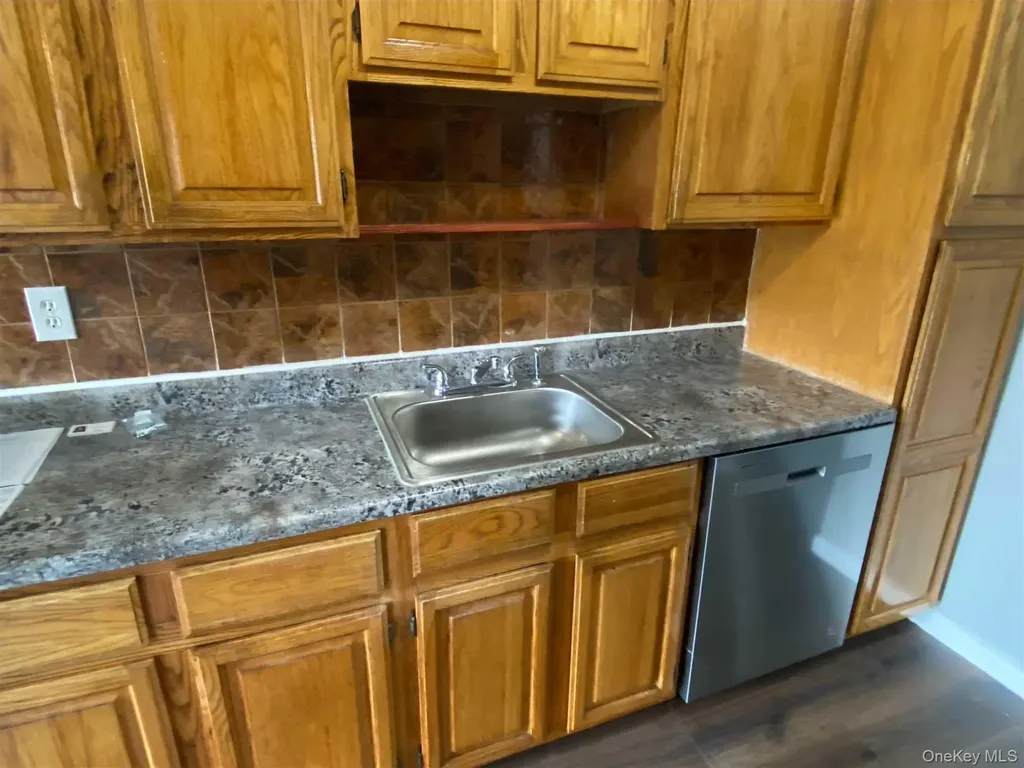 3 Hook Road Hyde Park NY 12601