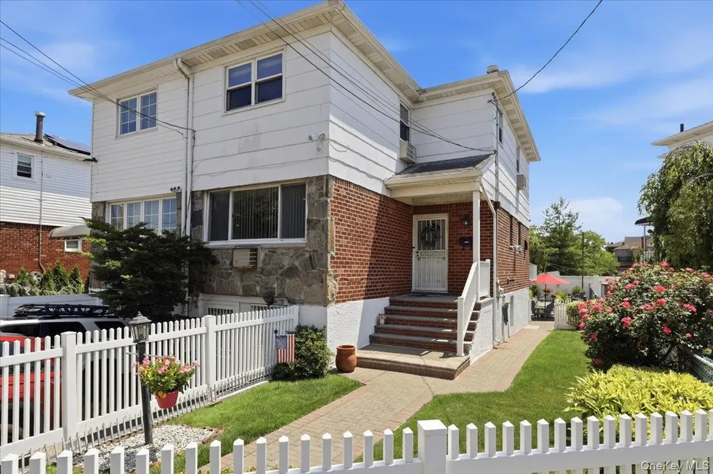 3132 Ampere Avenue Bronx NY 10465