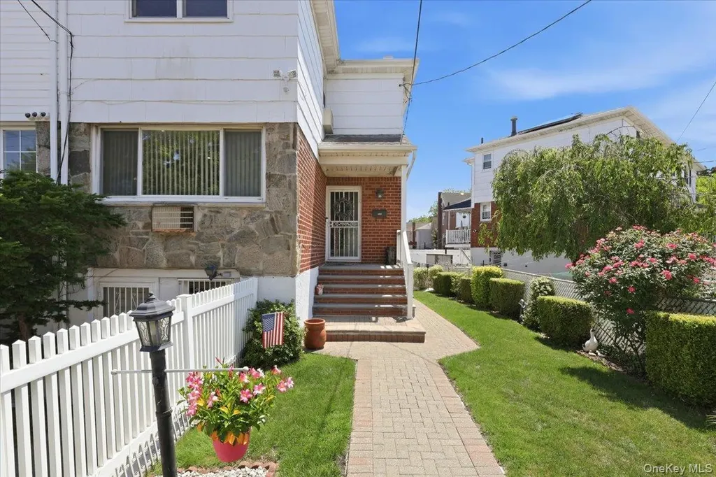 3132 Ampere Avenue Bronx NY 10465
