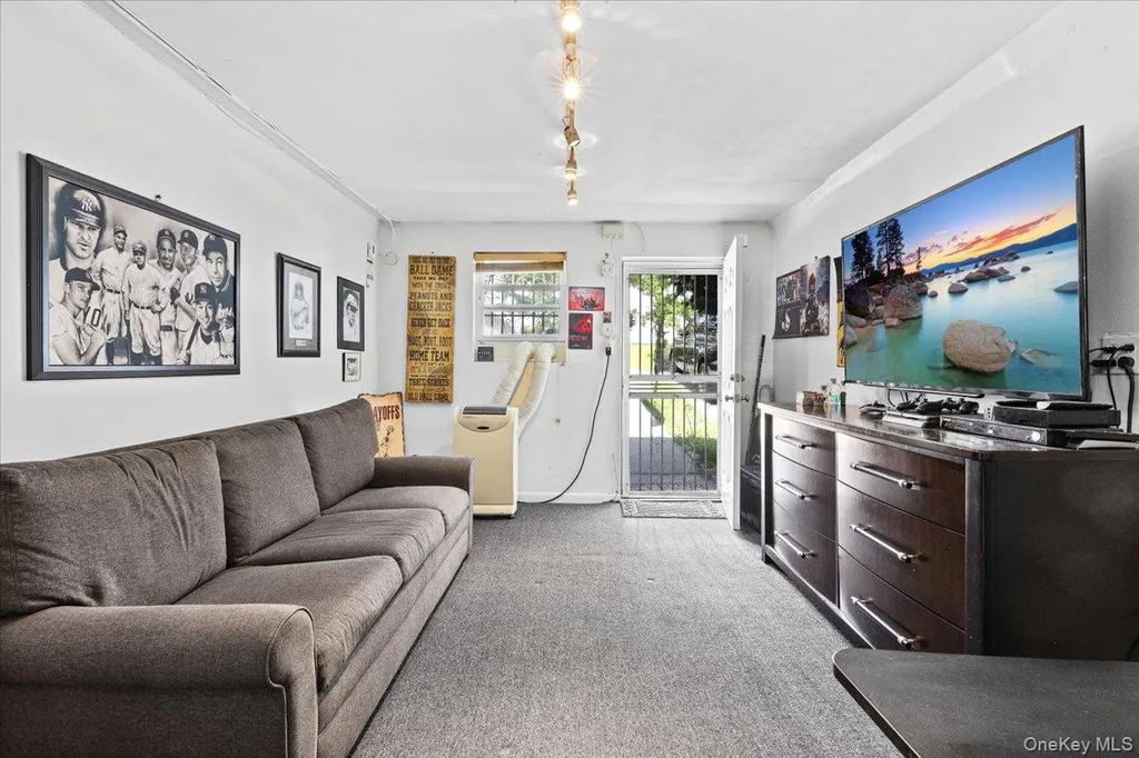 3132 Ampere Avenue Bronx NY 10465