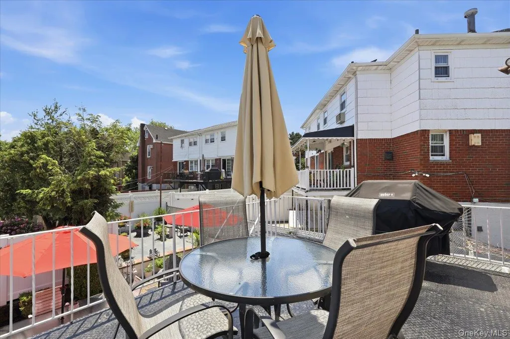3132 Ampere Avenue Bronx NY 10465