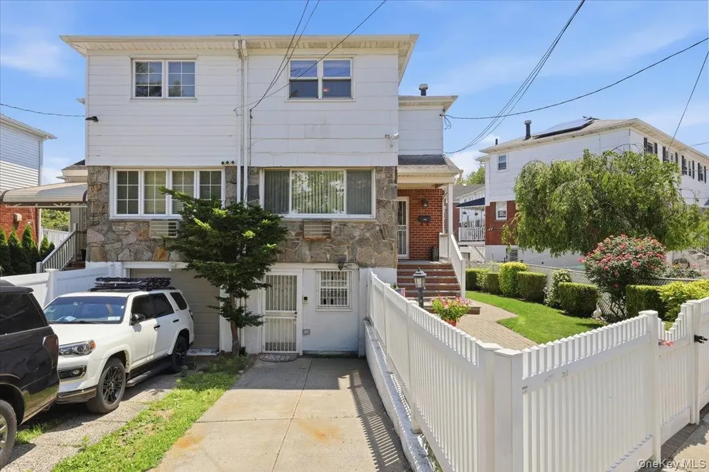 3132 Ampere Avenue Bronx NY 10465