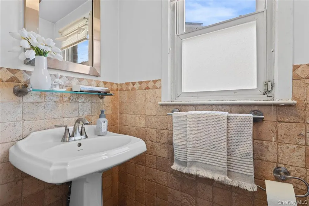 3132 Ampere Avenue Bronx NY 10465