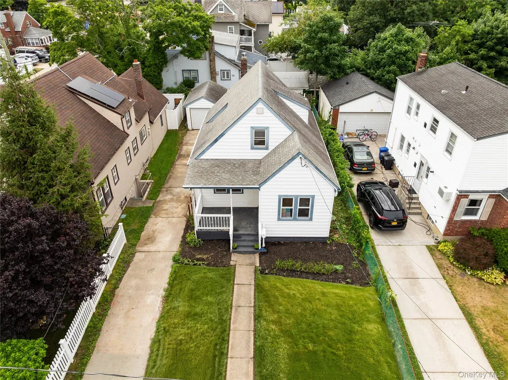 28 Cammerer Avenue East Rockaway NY 11518