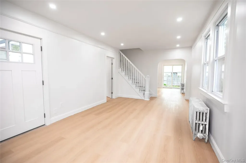 28 Cammerer Avenue East Rockaway NY 11518