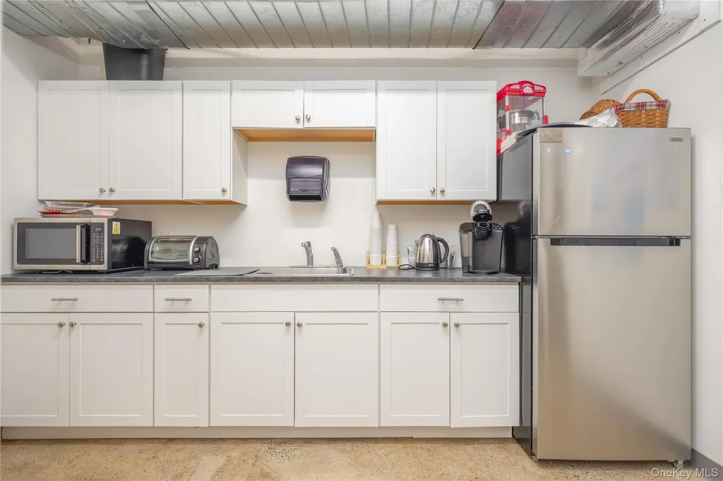 75 E Central Avenue Pearl River NY 10965