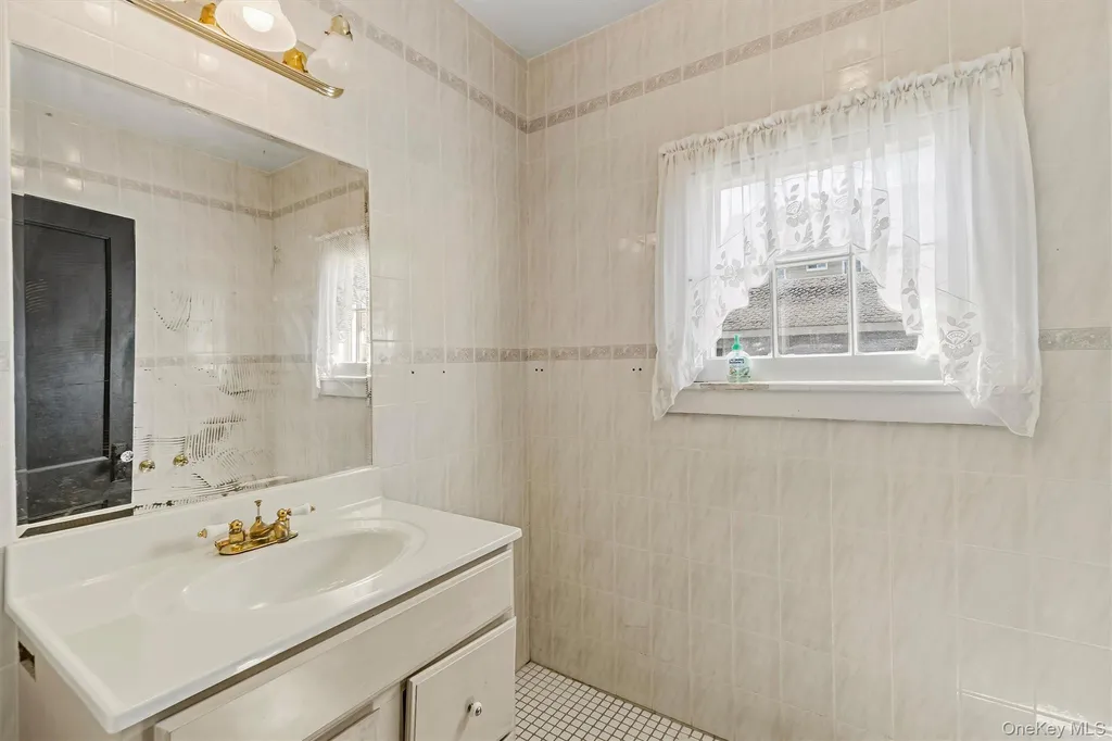 2950 Randall Avenue Bronx NY 10465