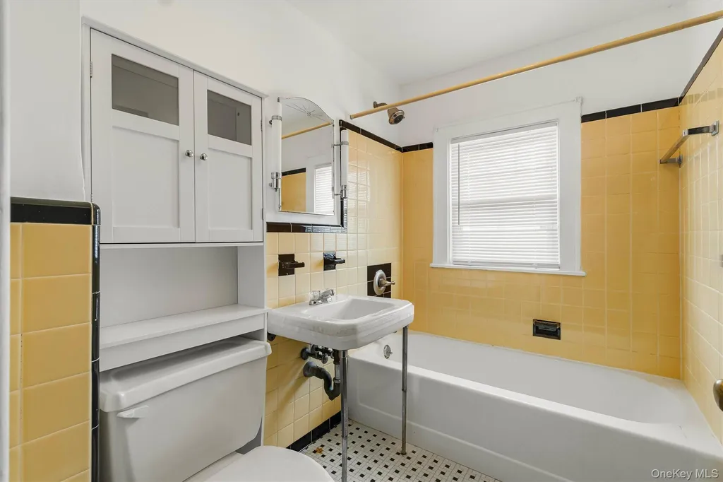 2950 Randall Avenue Bronx NY 10465