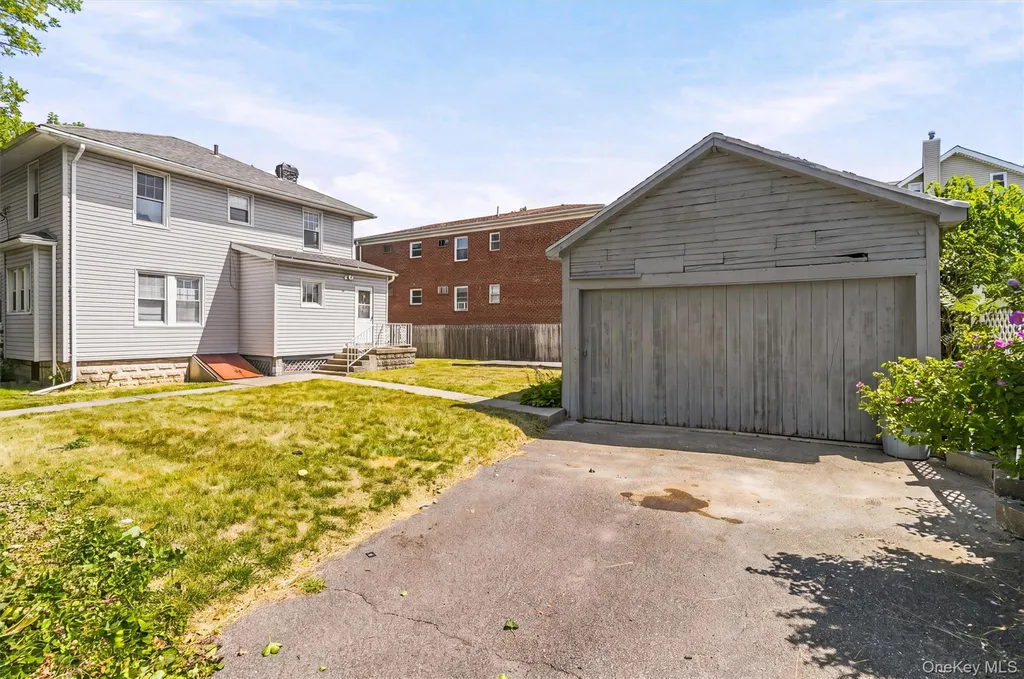 2950 Randall Avenue Bronx NY 10465