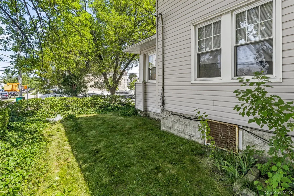 2950 Randall Avenue Bronx NY 10465