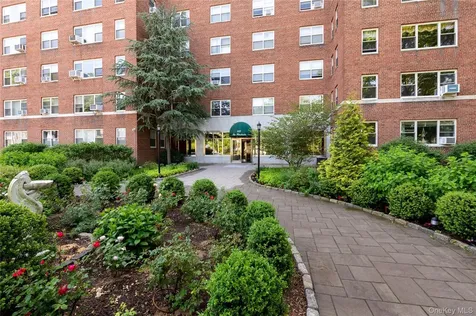 900 Palmer Road Bronxville NY 10708
