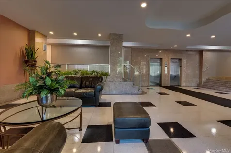 900 Palmer Road Bronxville NY 10708