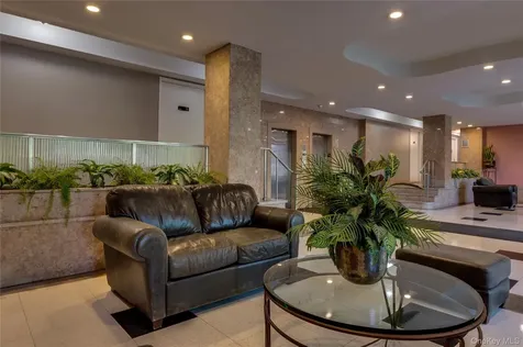900 Palmer Road Bronxville NY 10708
