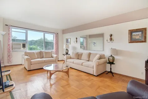 900 Palmer Road Bronxville NY 10708