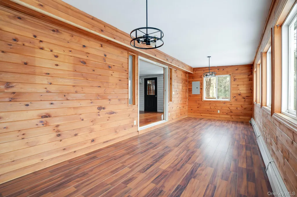 62 Netherwood Plaza Salt Point NY 12578