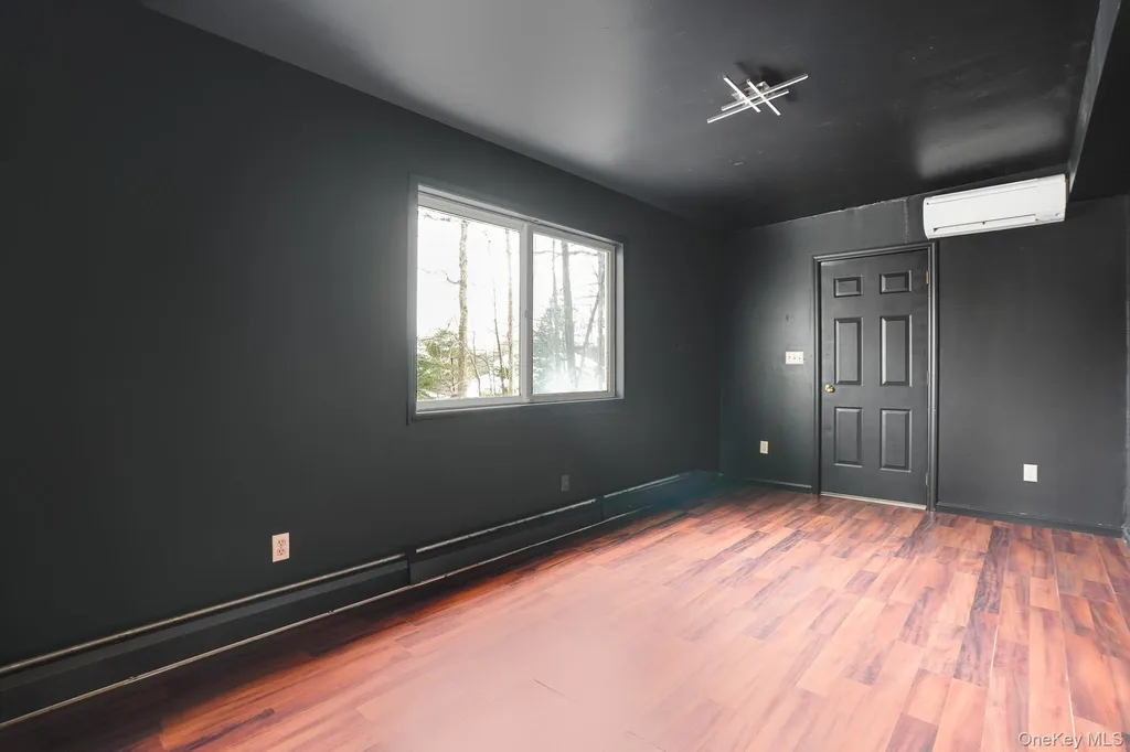 62 Netherwood Plaza Salt Point NY 12578