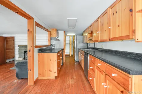 62 Netherwood Plaza Salt Point NY 12578