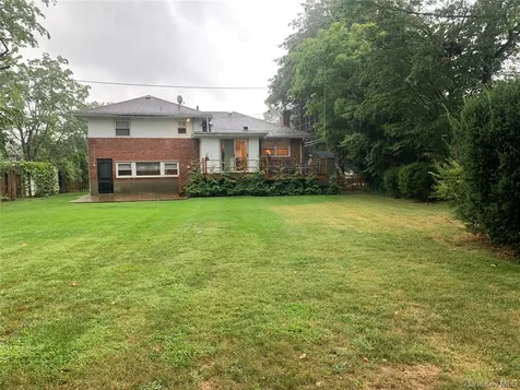2 Stuart Drive Syosset NY 11791