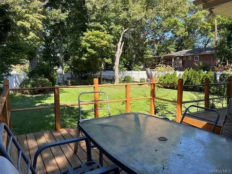2 Stuart Drive Syosset NY 11791