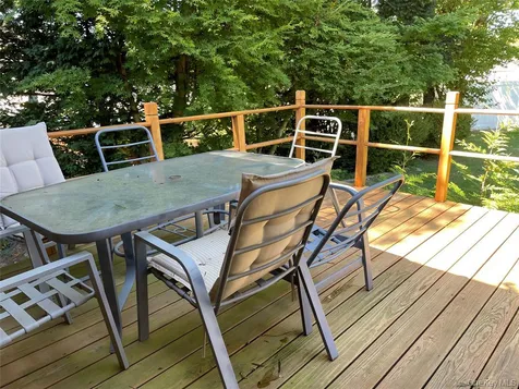 2 Stuart Drive Syosset NY 11791