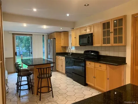2 Stuart Drive Syosset NY 11791