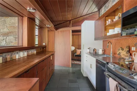 1306 Grants Lane Ossining NY 10562