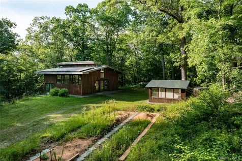 1306 Grants Lane Ossining NY 10562
