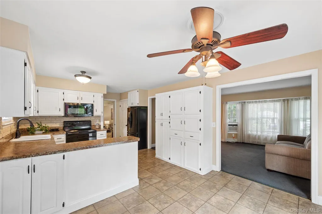 36 Champlin Street Ronkonkoma NY 11779