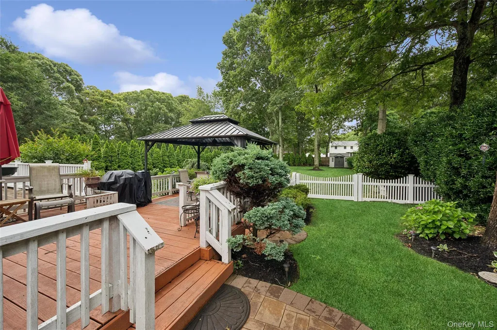 36 Champlin Street Ronkonkoma NY 11779