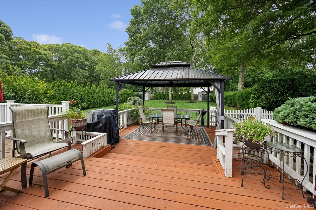 36 Champlin Street Ronkonkoma NY 11779