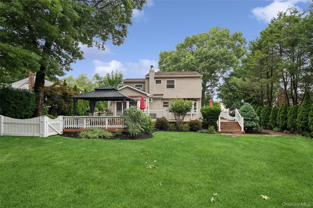 36 Champlin Street Ronkonkoma NY 11779