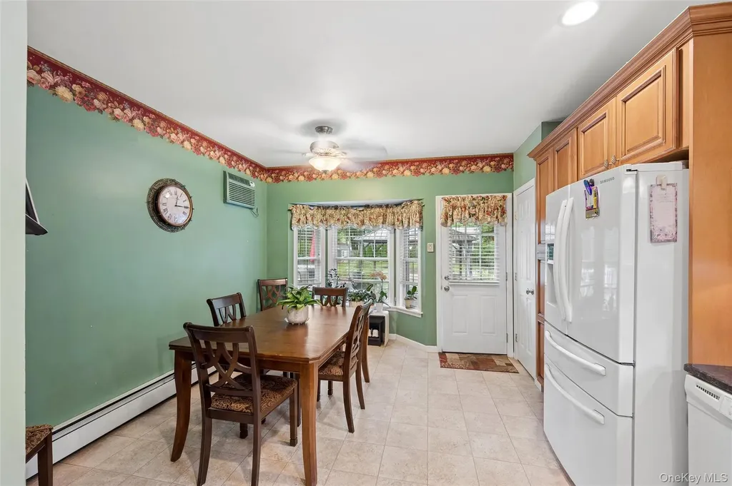 36 Champlin Street Ronkonkoma NY 11779