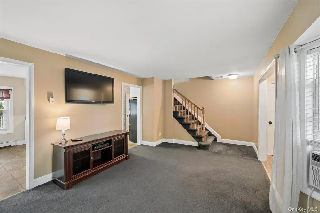 36 Champlin Street Ronkonkoma NY 11779