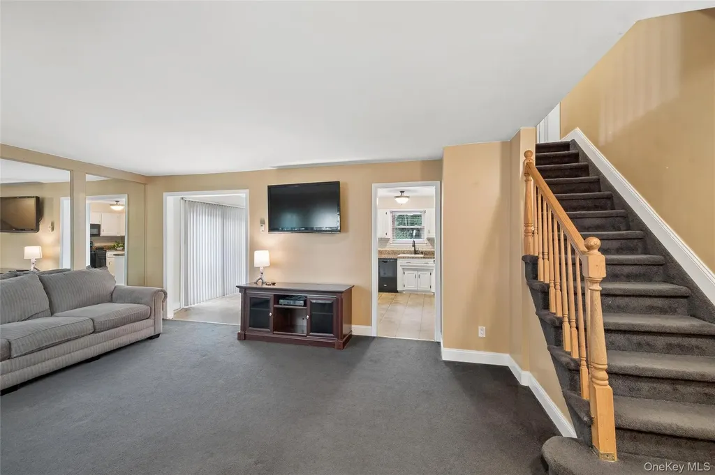 36 Champlin Street Ronkonkoma NY 11779
