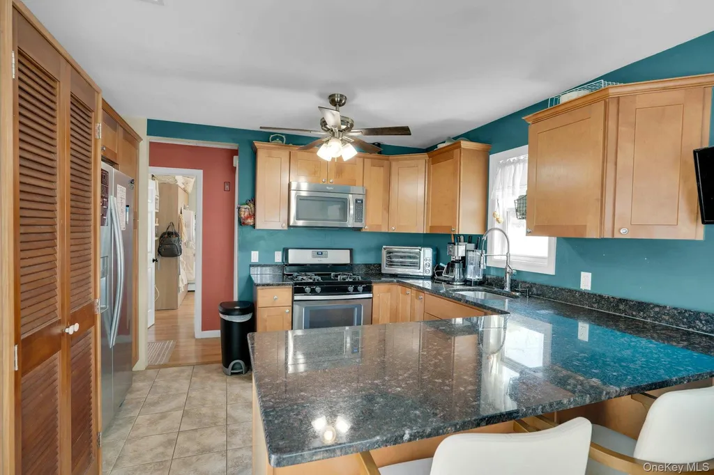 6 Linton Court West Babylon NY 11704