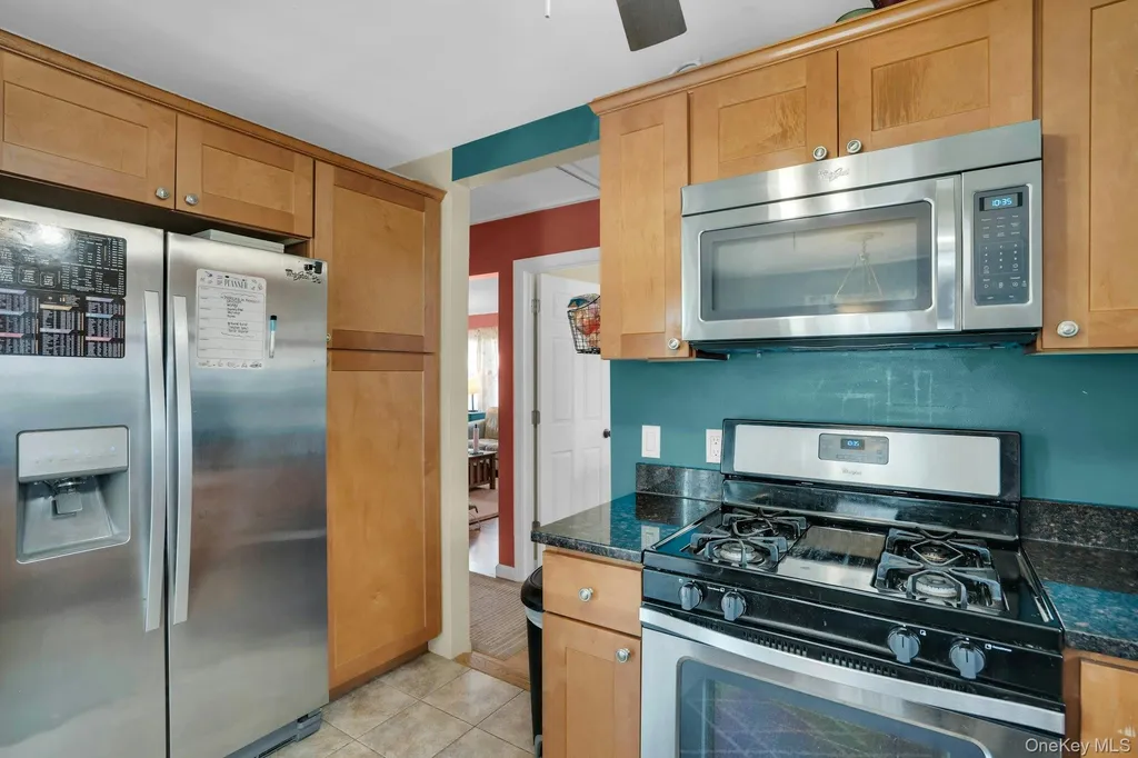 6 Linton Court West Babylon NY 11704