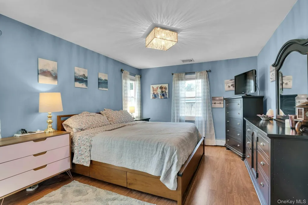6 Linton Court West Babylon NY 11704