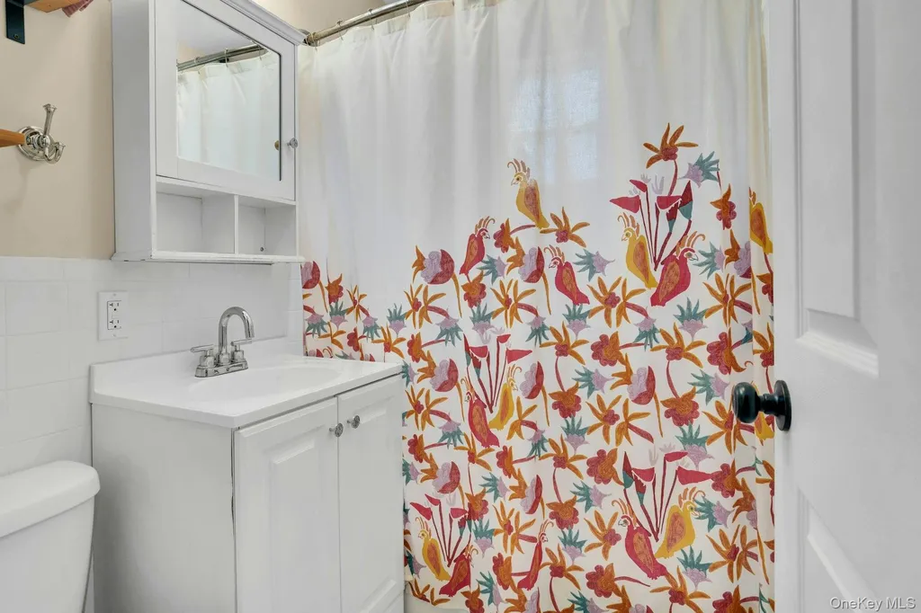 6 Linton Court West Babylon NY 11704