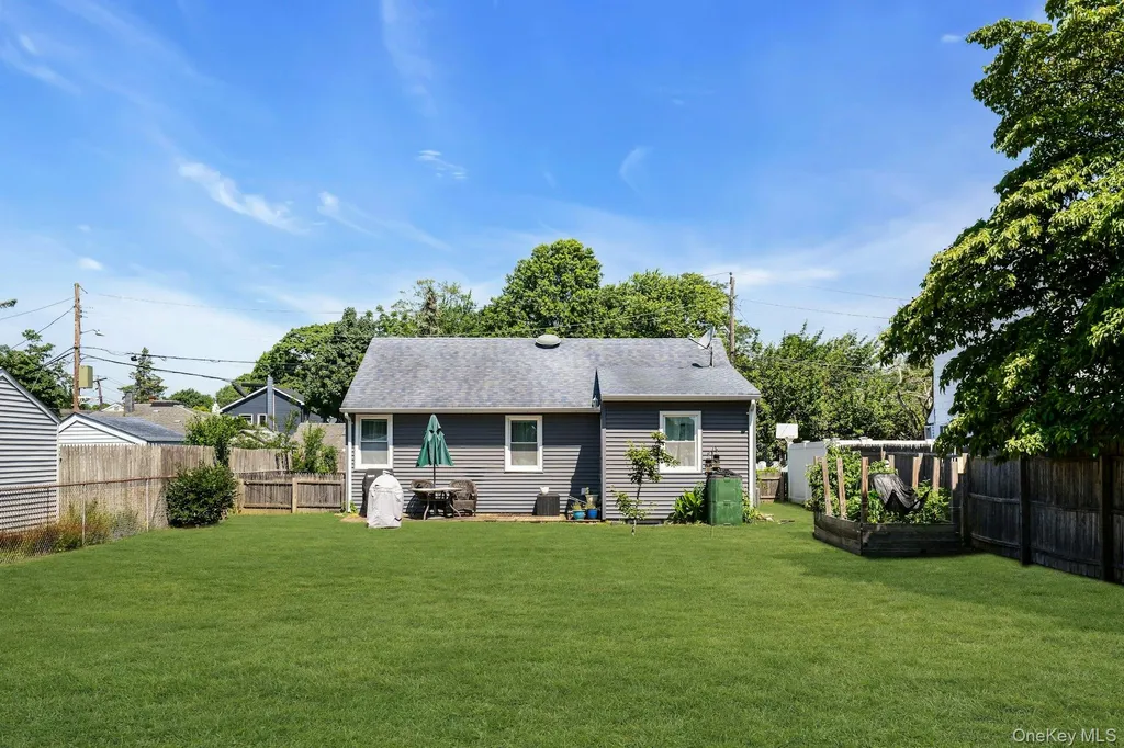 6 Linton Court West Babylon NY 11704